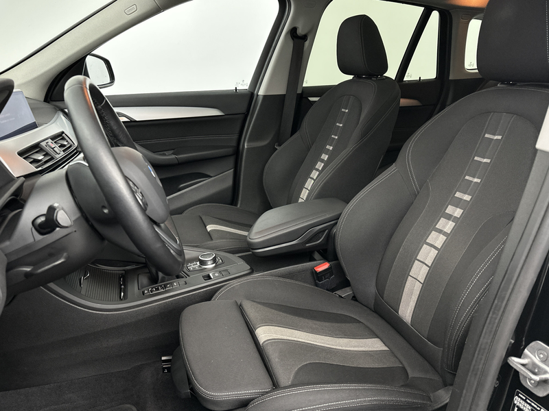 BMW X1 xDrive25e | Trekhaak | Panoramadak | Stoelverwarmi — photo 13