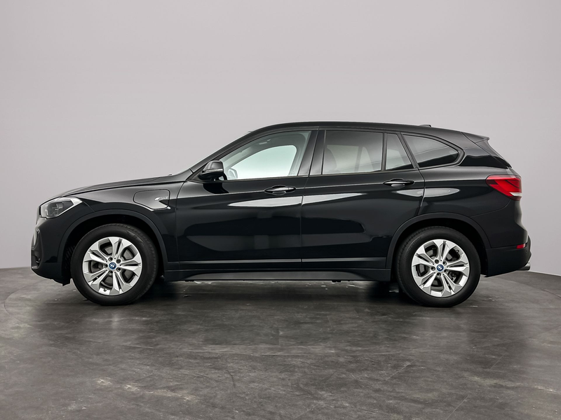 BMW X1 xDrive25e | Trekhaak | Panoramadak | Stoelverwarmi — photo 8