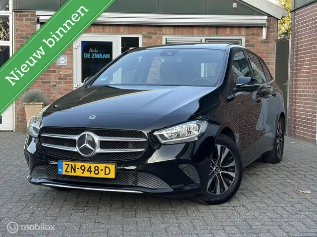 Mercedes-Benz B 180 Business Solution Plus|Wegklapbare Trekhaak|Pano|L