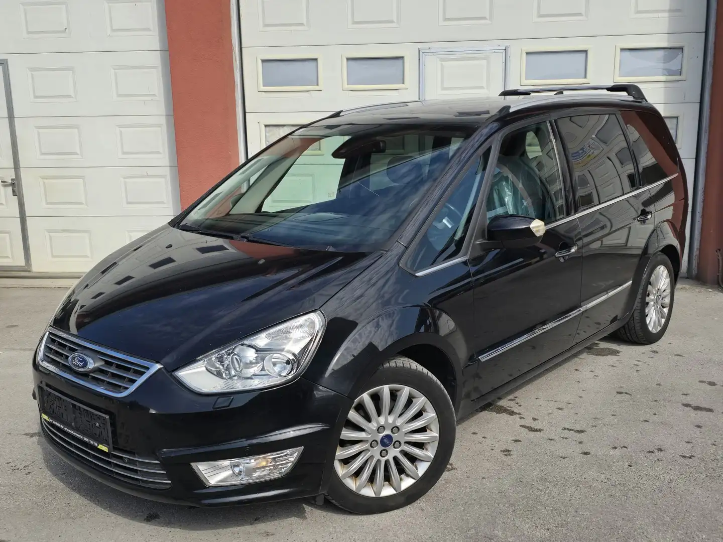 Ford Galaxy Galaxy Titanium 2,0 TDCi DPF Aut. *1.Besitz* Schwarz - 1