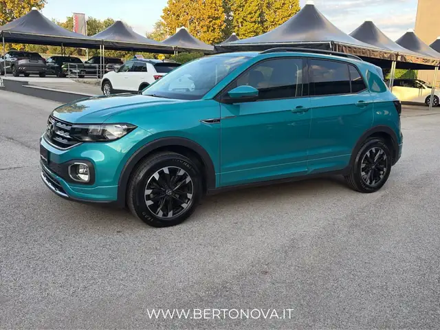Volkswagen T-Cross view 2