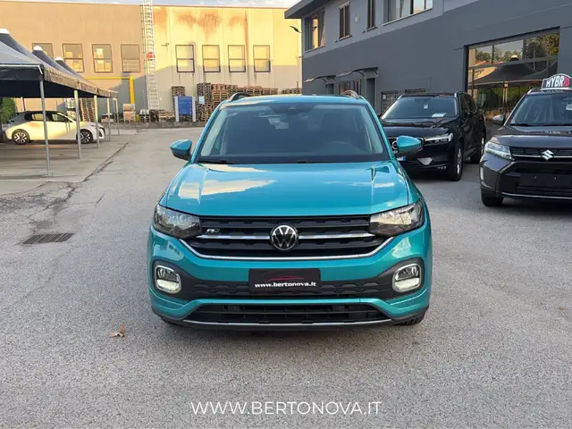 Volkswagen T-Cross view 5