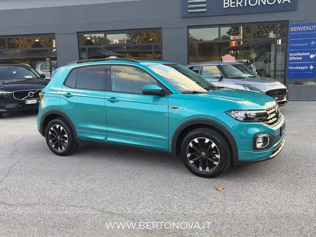 Volkswagen T-Cross view 8