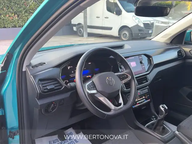 Volkswagen T-Cross view 14