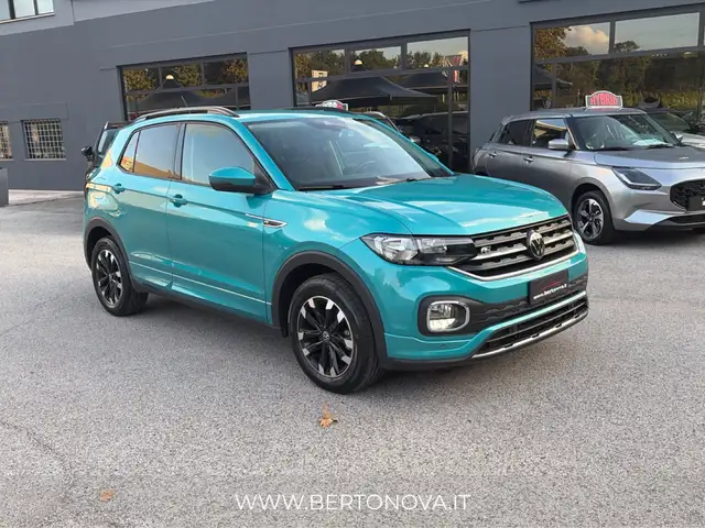 Volkswagen T-Cross view 6