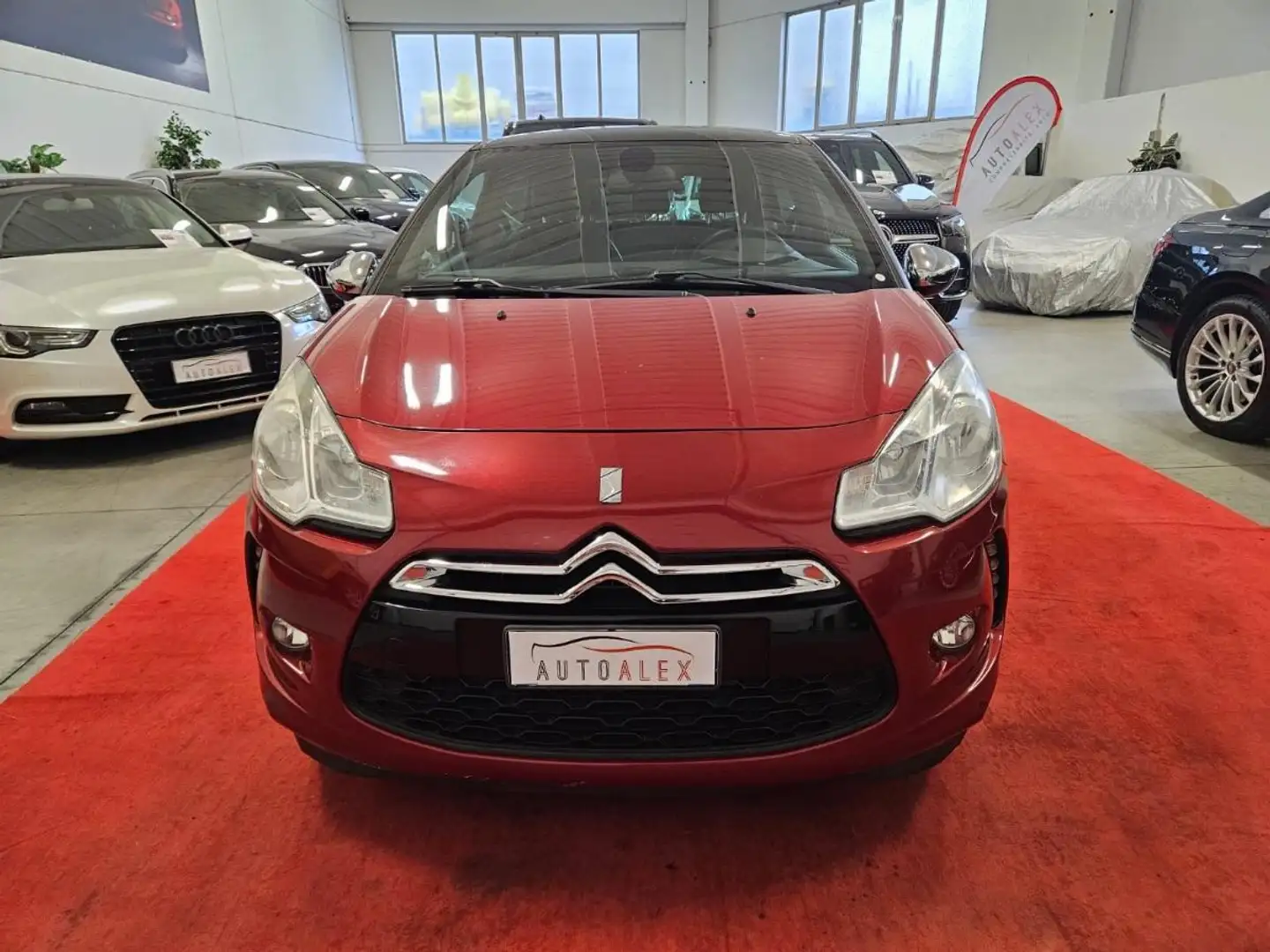 Citroen DS3 1.6 vti So Chic 120cv Rood - 2