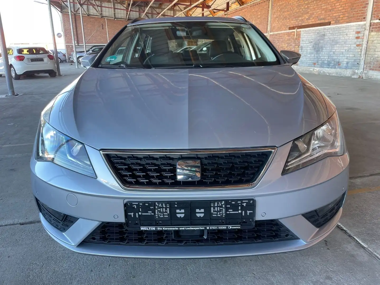 SEAT Leon ST Style/NAVI/PDC/TEMPO Silber - 2