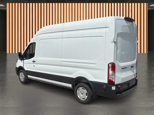 Ford Transit view 3