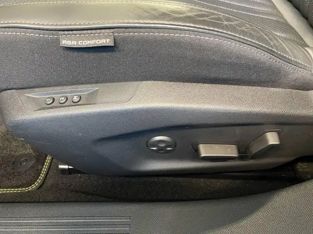 Peugeot 408 view 12