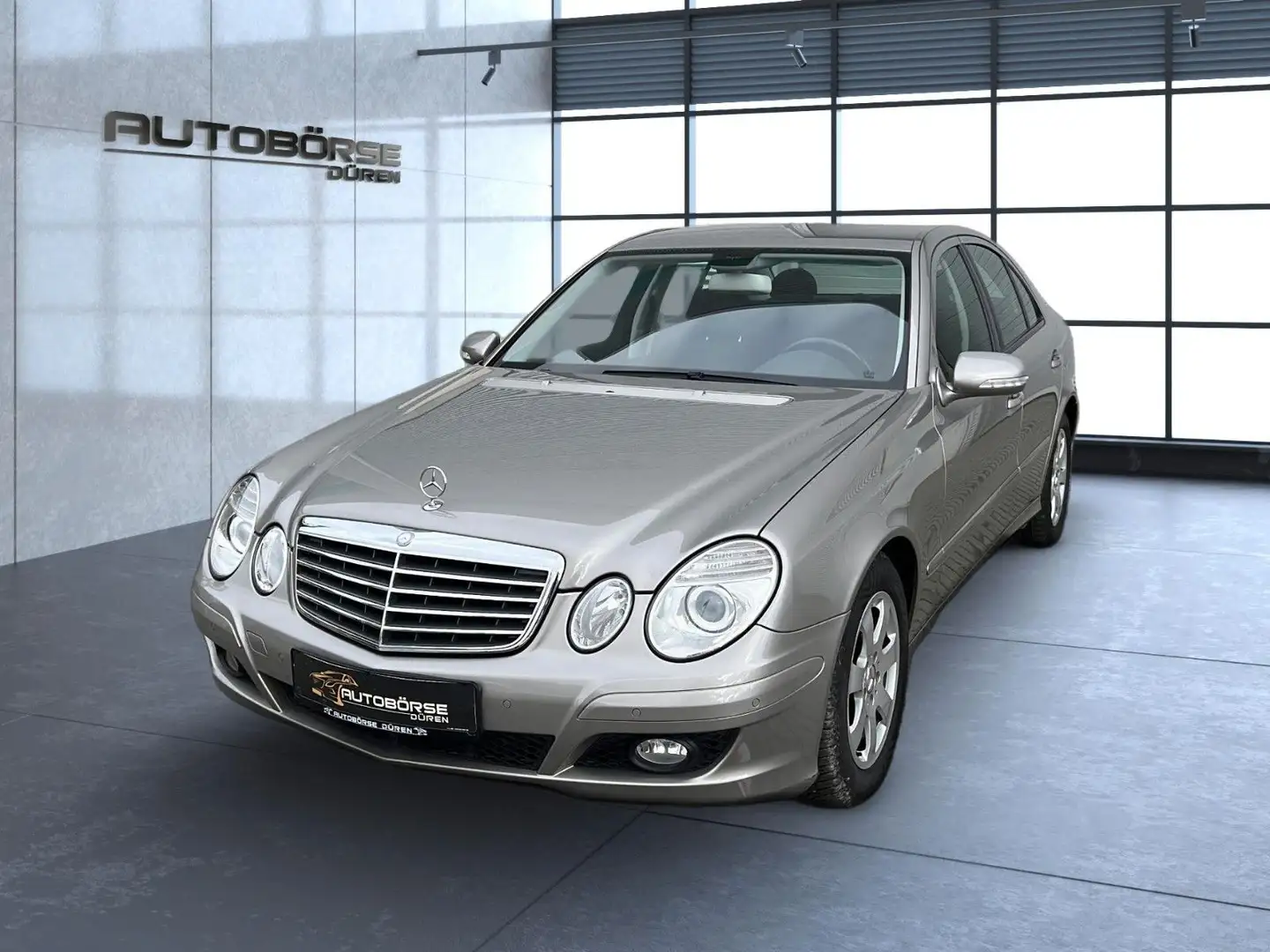 Mercedes-Benz E 200 CDI HU neu/Service neu/PDC/SHZ Argent - 2