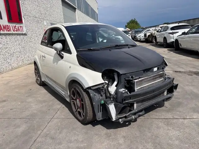 Abarth 695 695 MTA 1.4 t-jet Competizione 180cv