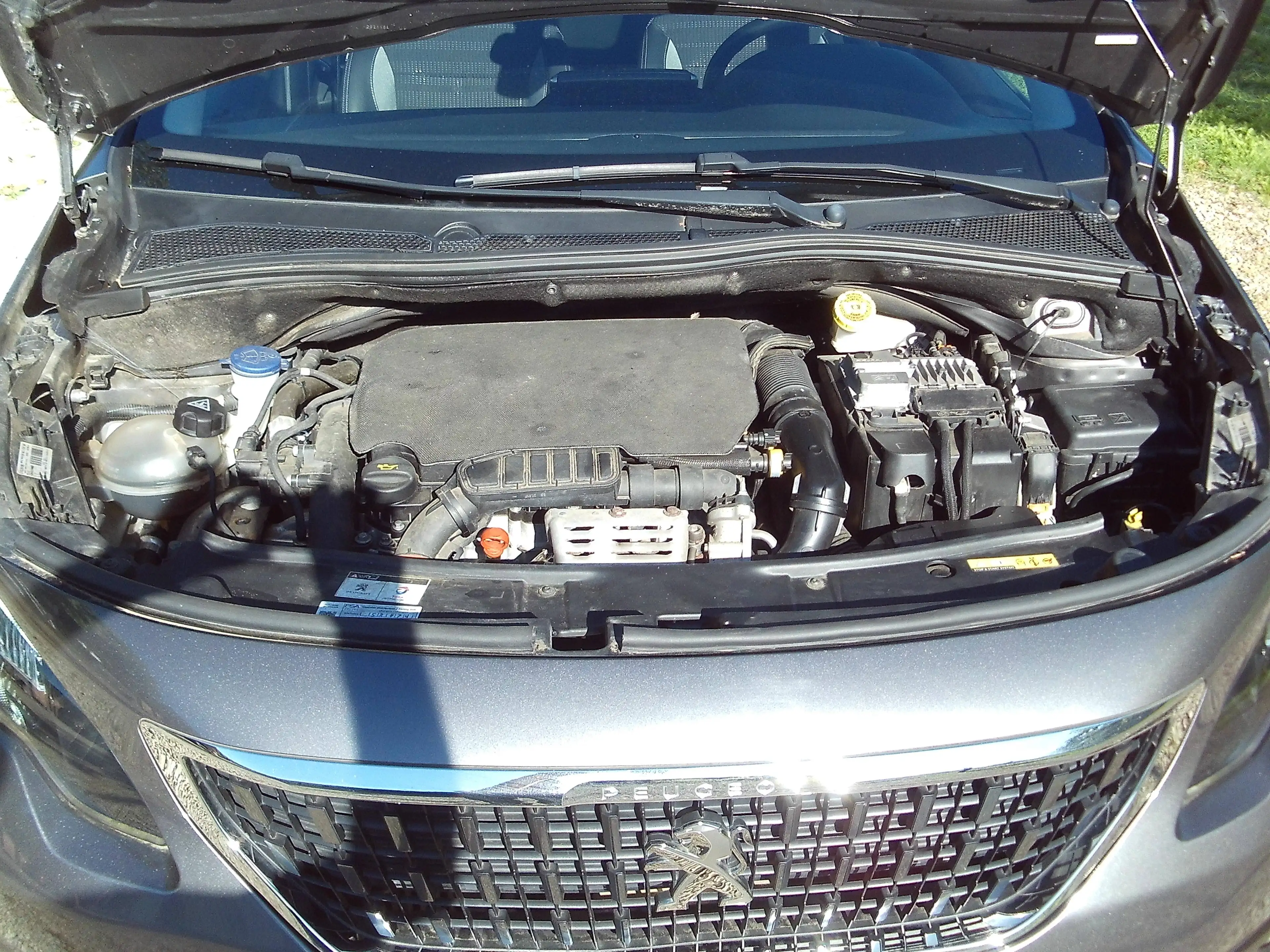Peugeot 2008 Benzine 60dkm ALLURE S Semi LEDER Camera Pano-Dak full — photo 8