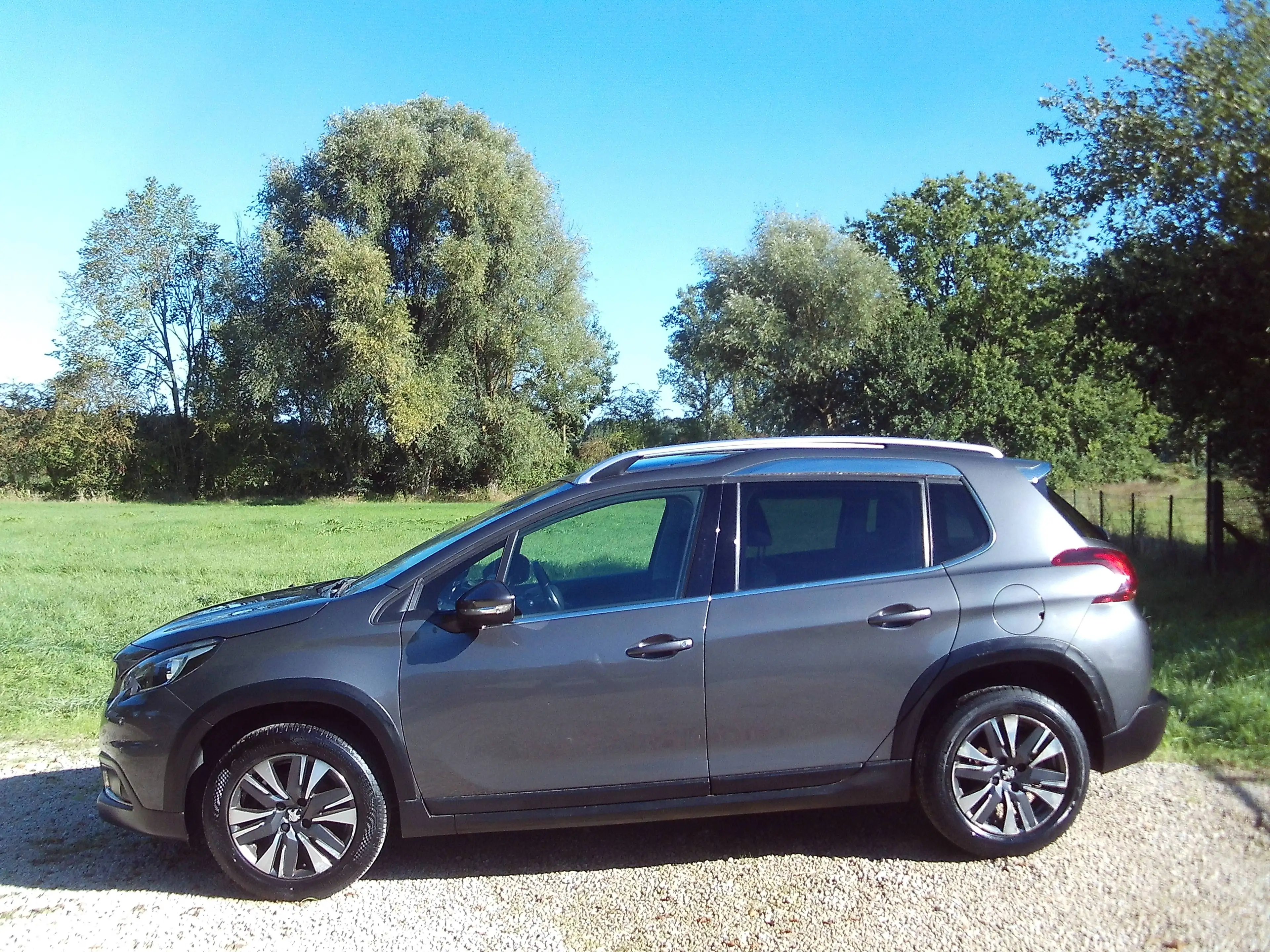 Peugeot 2008 Benzine 60dkm ALLURE S Semi LEDER Camera Pano-Dak full — photo 5