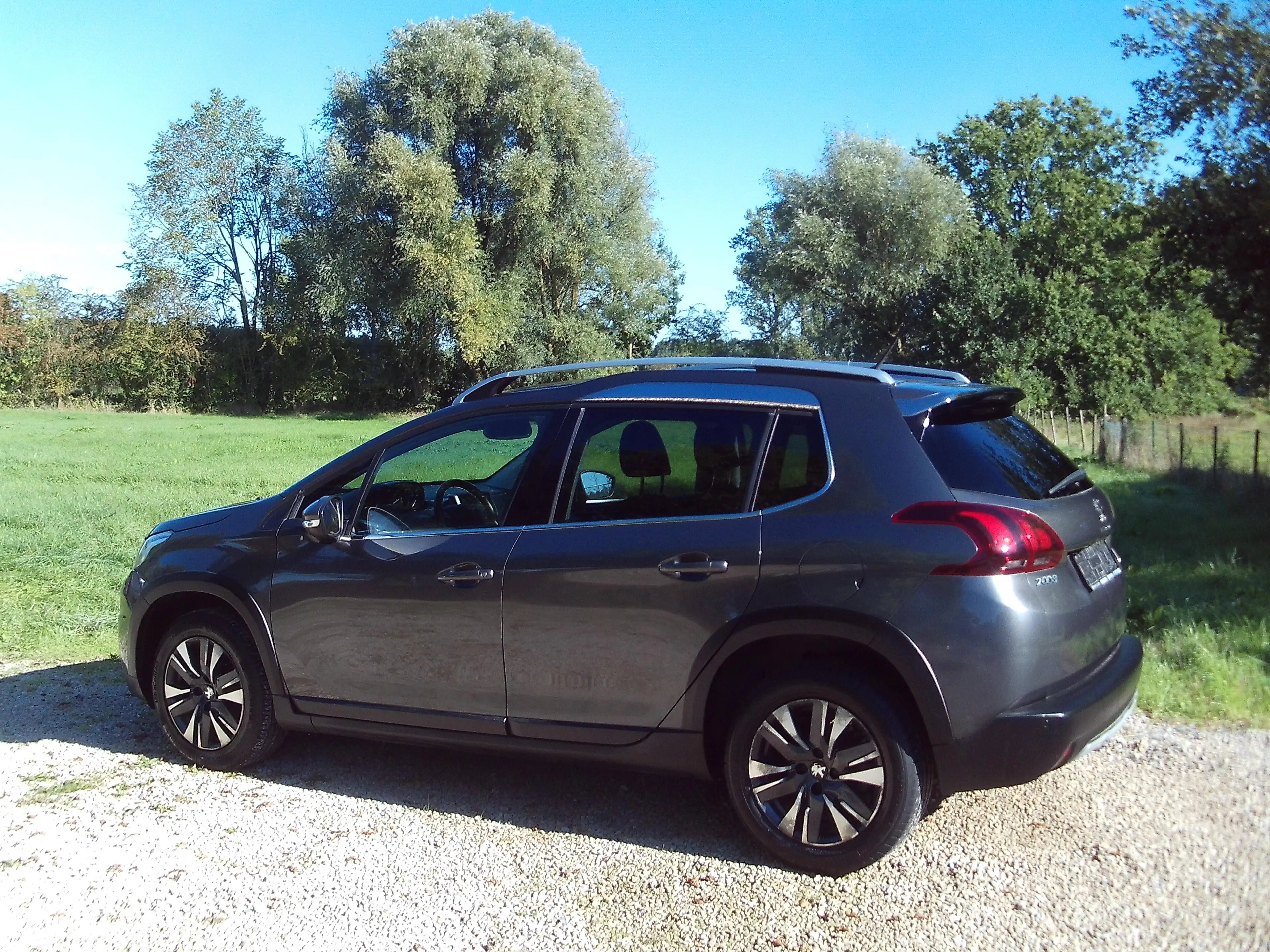Peugeot 2008 Benzine 60dkm ALLURE S Semi LEDER Camera Pano-Dak full — photo 3
