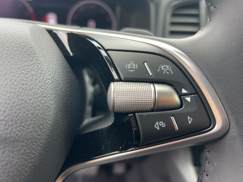 Skoda Karoq 1.5 TSI DSG Balance Sitzhzg LED AHK — photo 15
