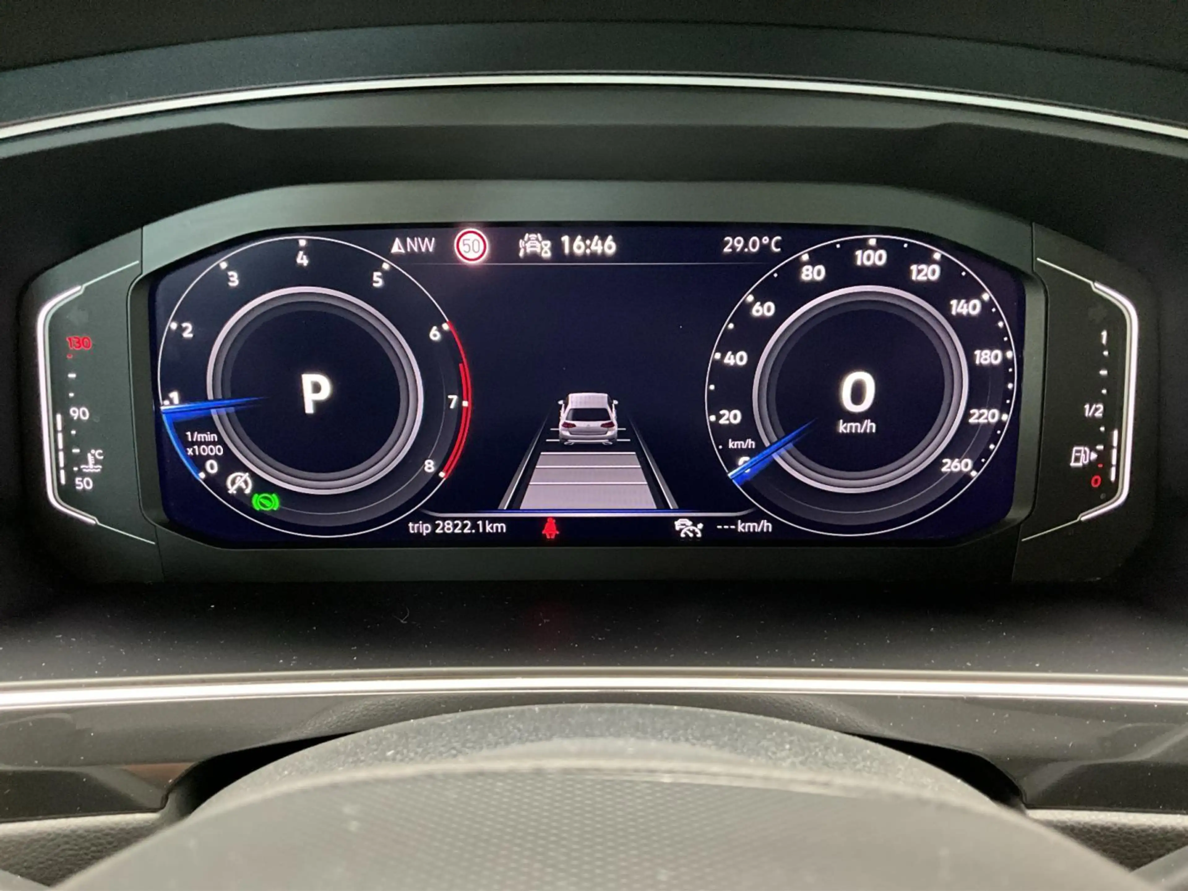 Volkswagen Tiguan Elegance+DSG+P.Aide+Led+Navi — photo 11