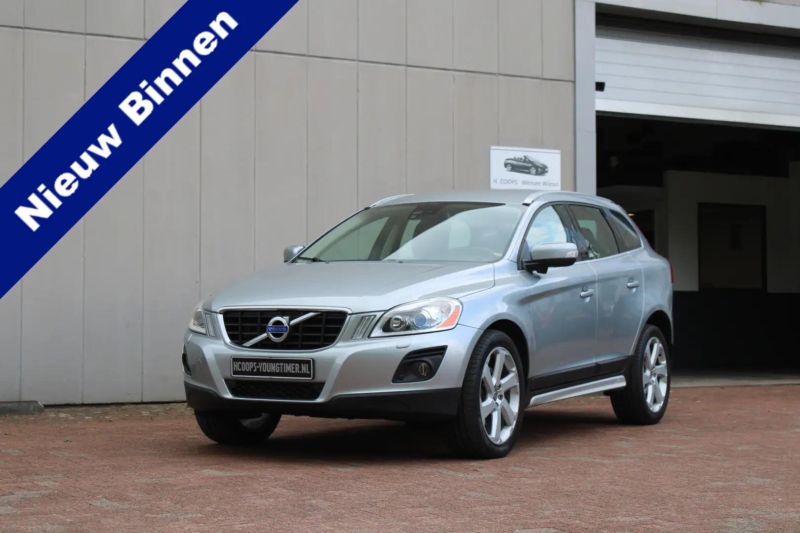 Volvo XC60 3.0 T6 AWD Summum AUTOMAAT YOUNGTIMER incl. 21% BT Grigio - 1