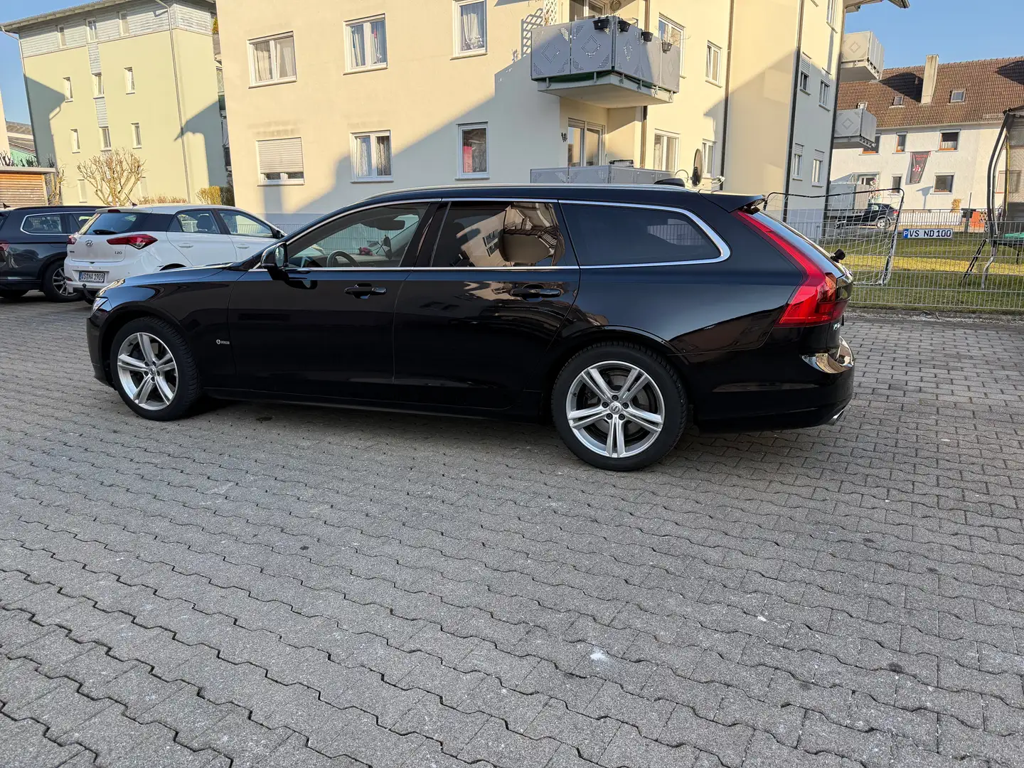 Volvo V90 V90 D5 AWD GeartronicMomentum - 2