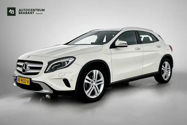 Mercedes-Benz GLA 180 Ambition (Dealer Onderhoud, Navi, Carplay, Camera,
