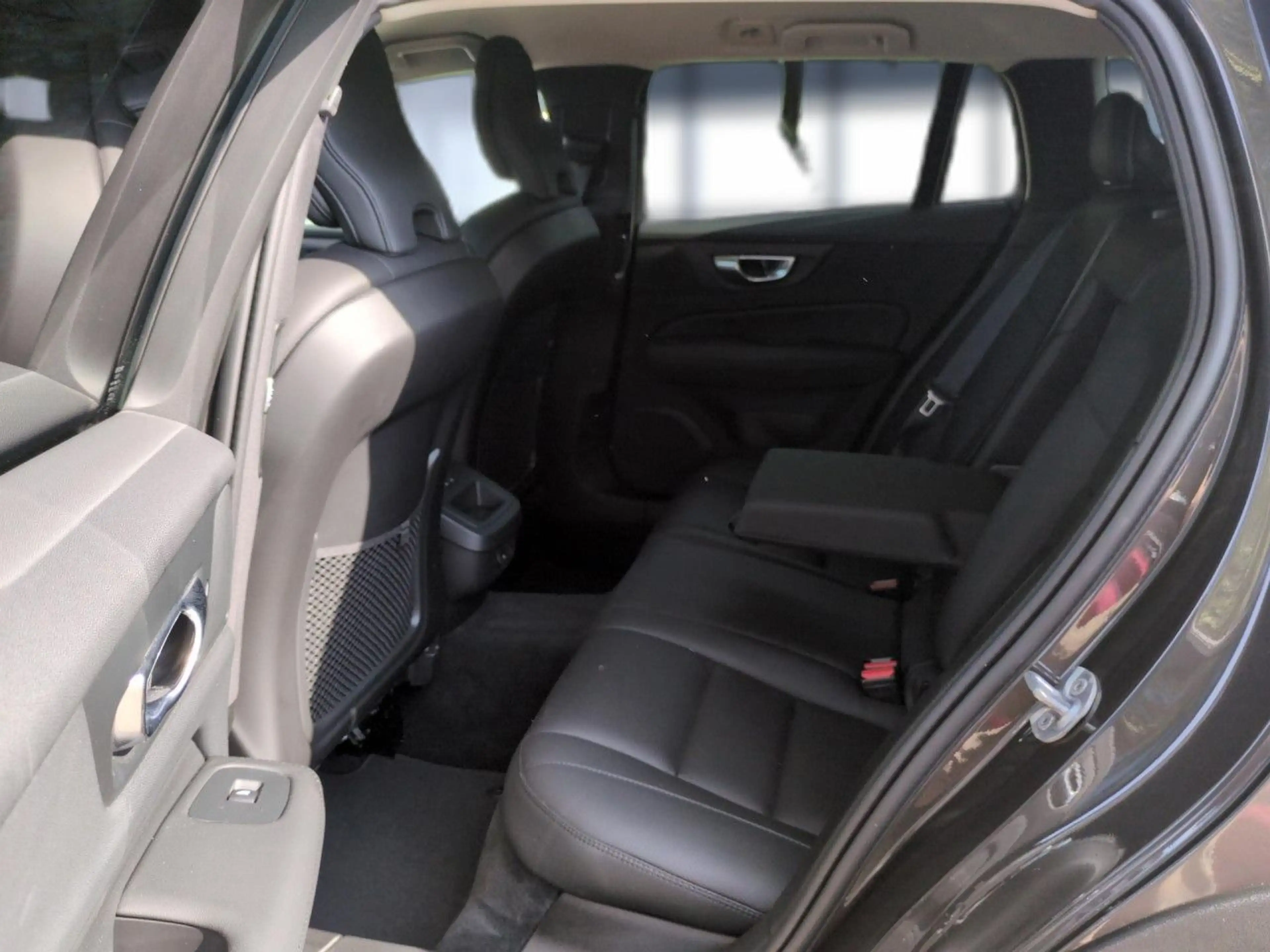 Volvo V60 Cross Country B4 (Diesel) Plus AWD Automatik — photo 14