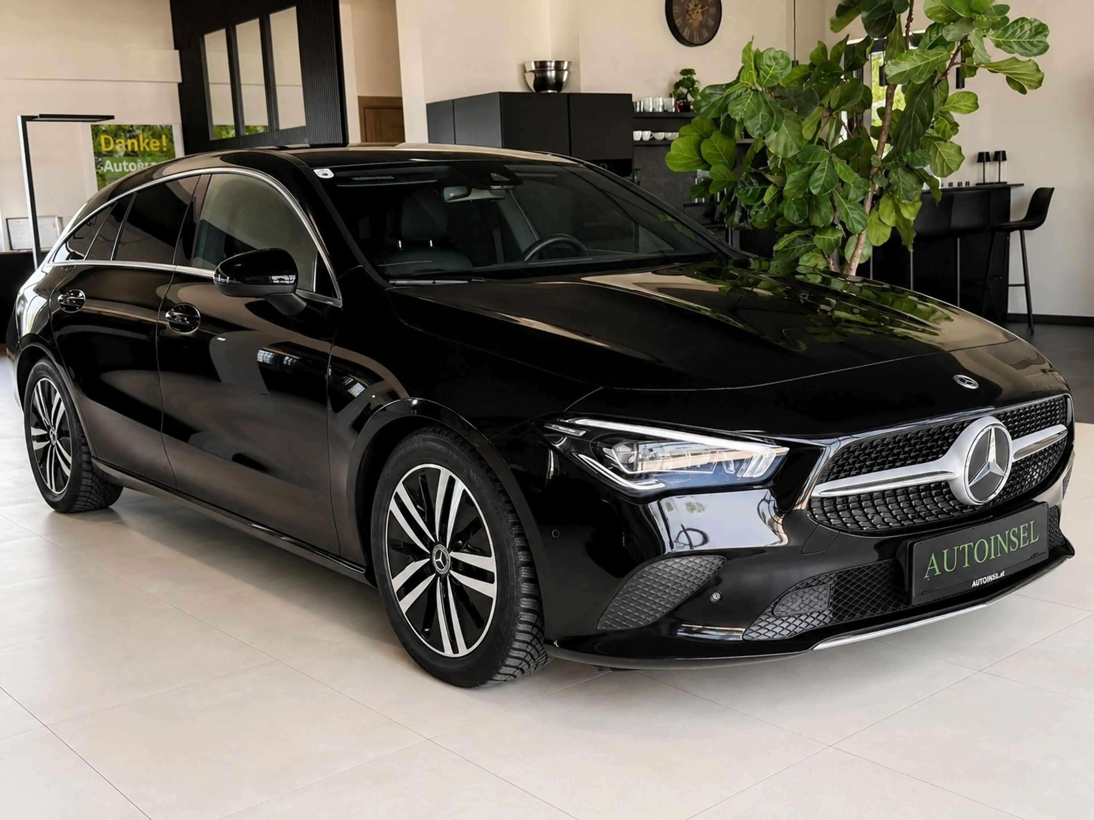 Mercedes-Benz CLA 220 d 4Matic AUT. AHK Kamera — photo 2