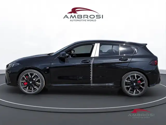 BMW 1 Series view 6