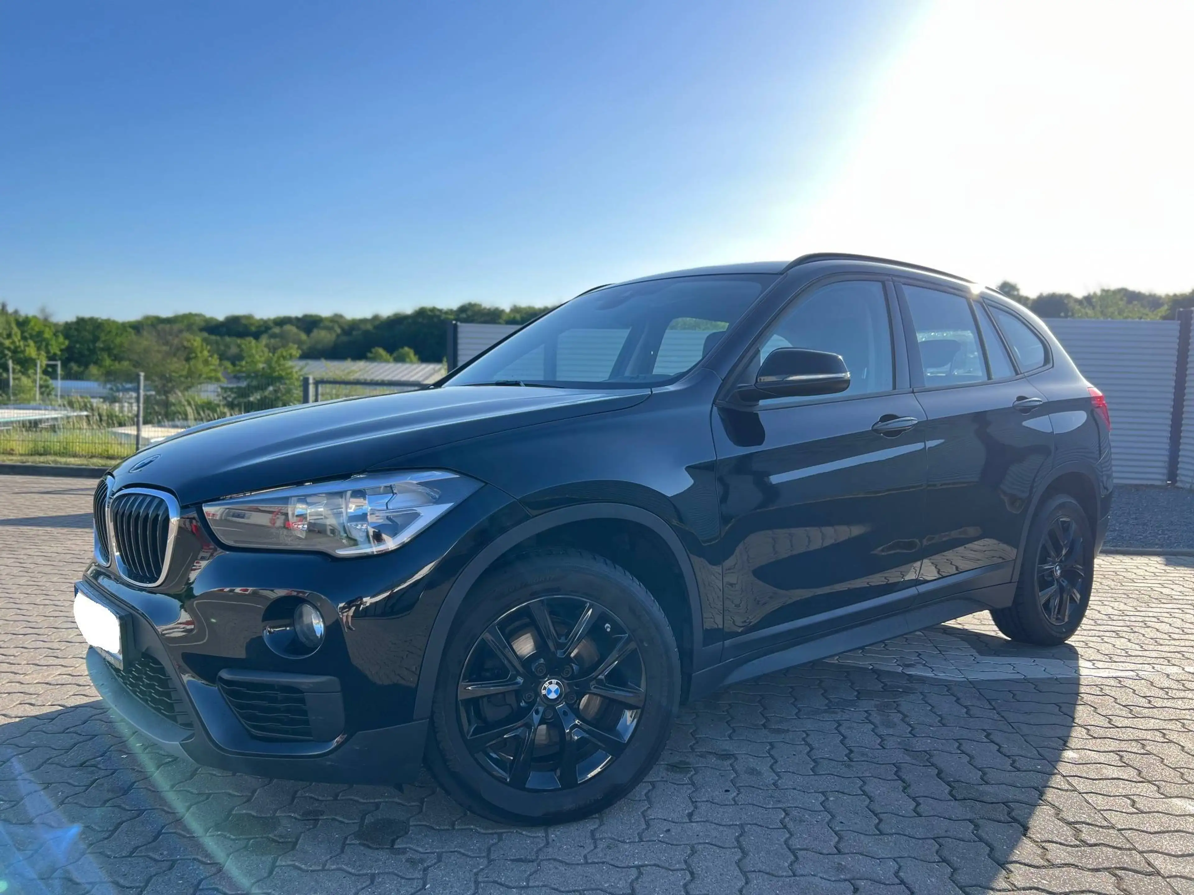 BMW X1 sDrive 18d Advantage *Klima*SHZ*17"*PDC* — photo 2