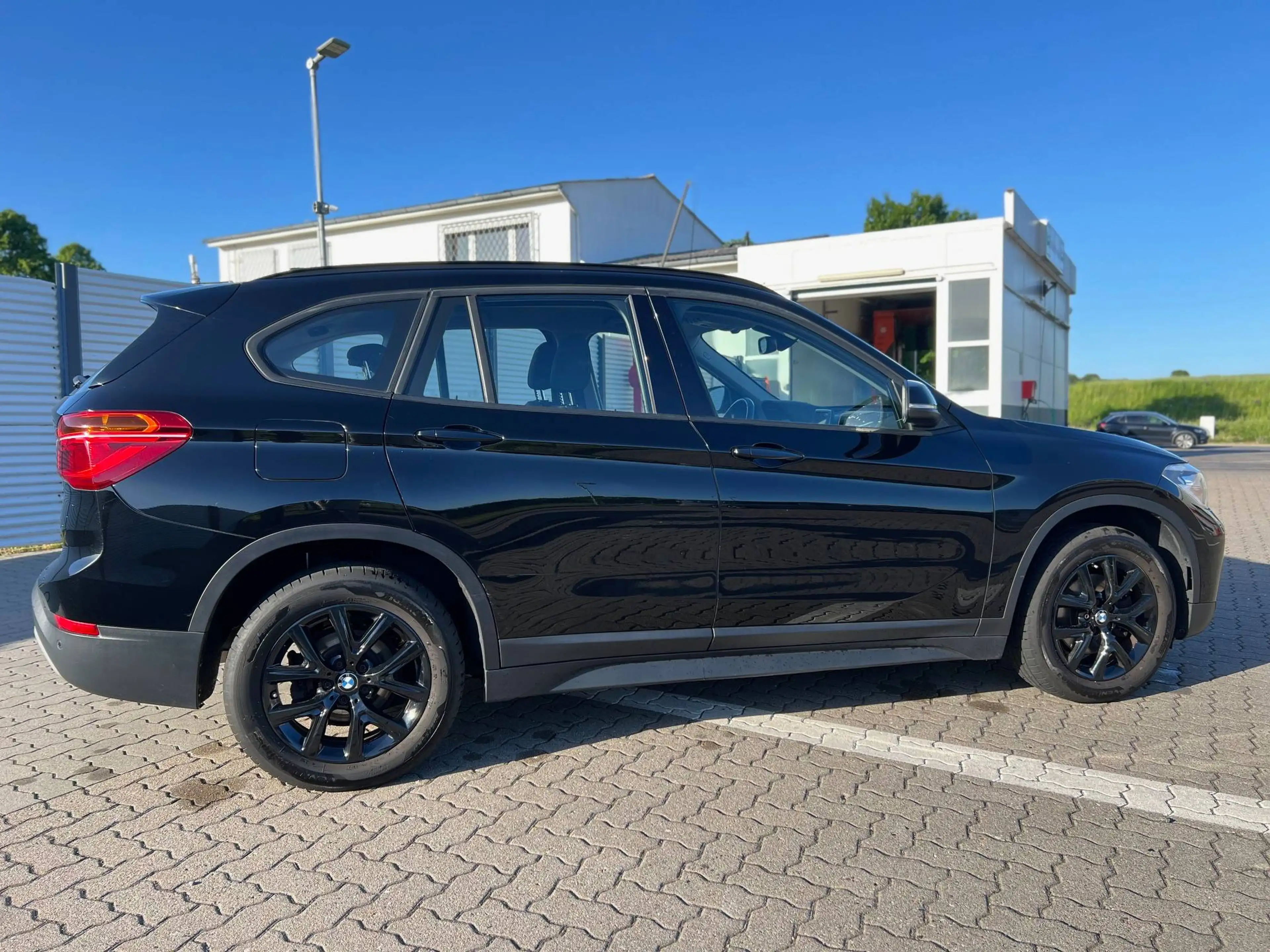 BMW X1 sDrive 18d Advantage *Klima*SHZ*17"*PDC* — photo 8