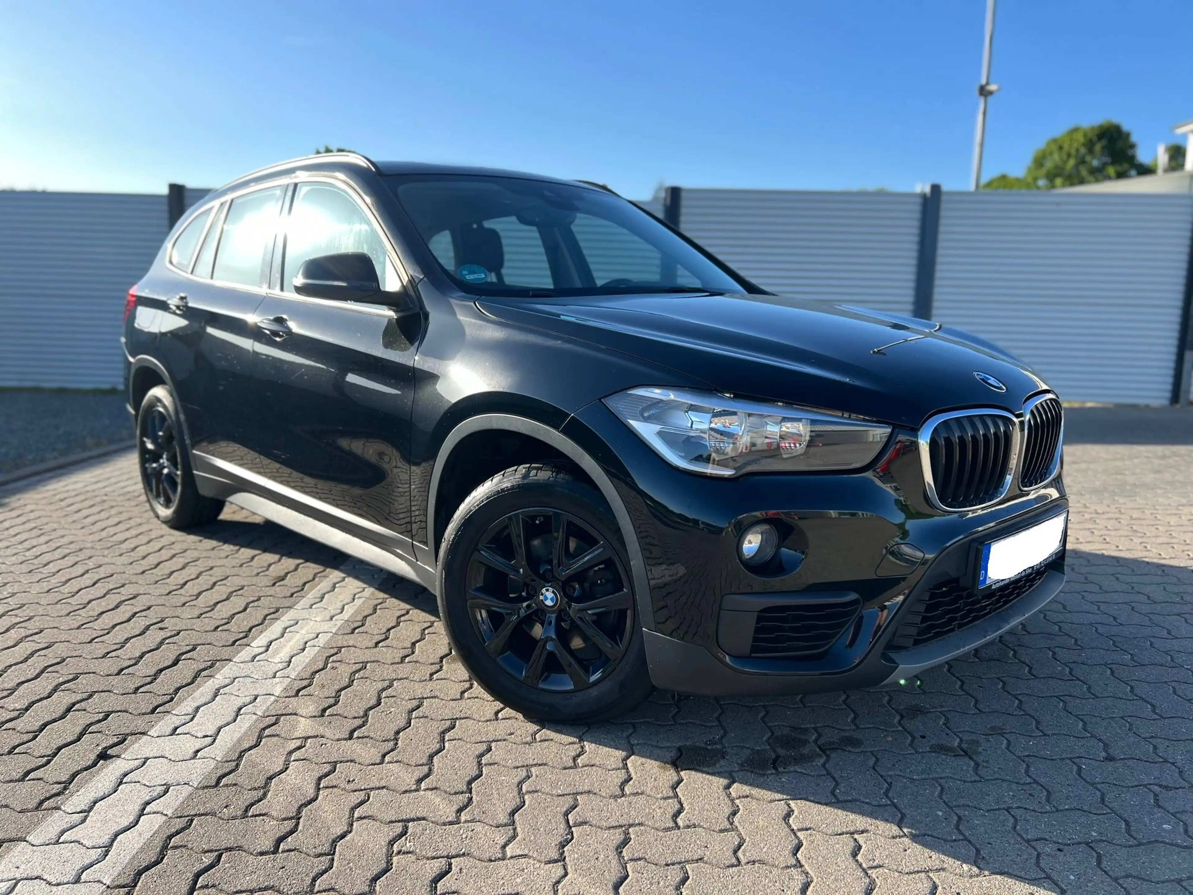 BMW X1 sDrive 18d Advantage *Klima*SHZ*17"*PDC*