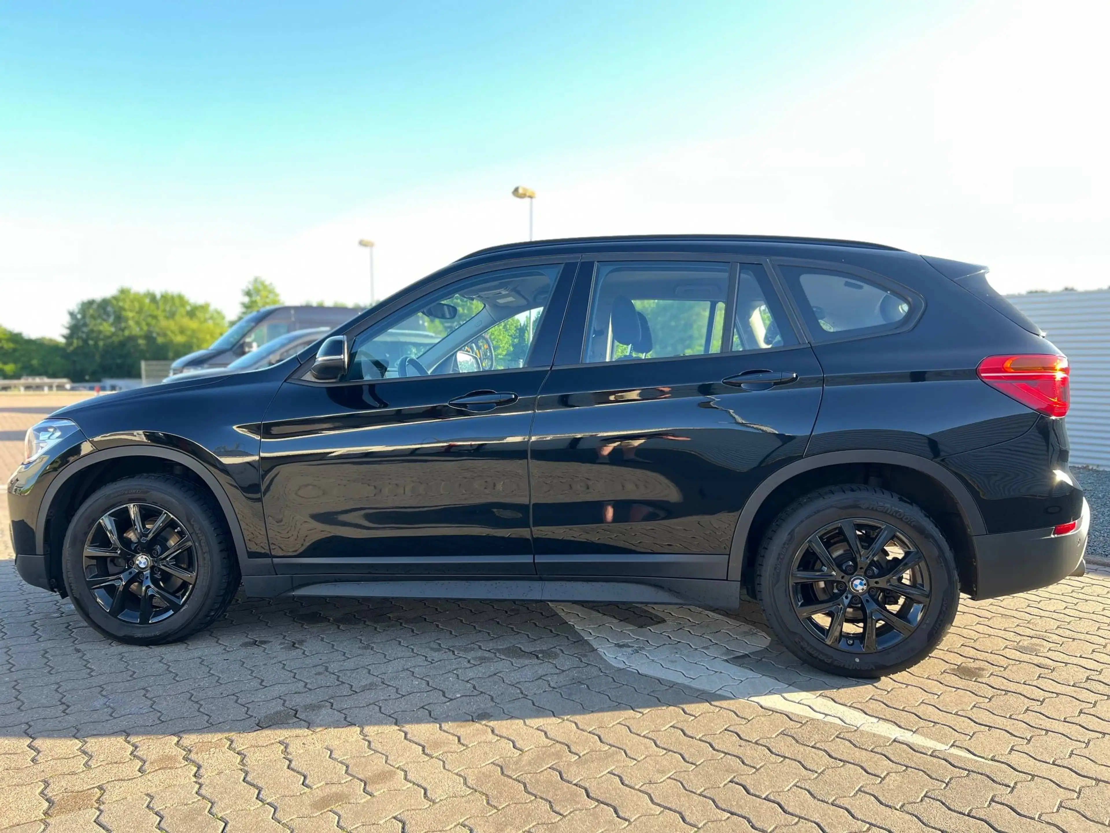 BMW X1 sDrive 18d Advantage *Klima*SHZ*17"*PDC* — photo 3