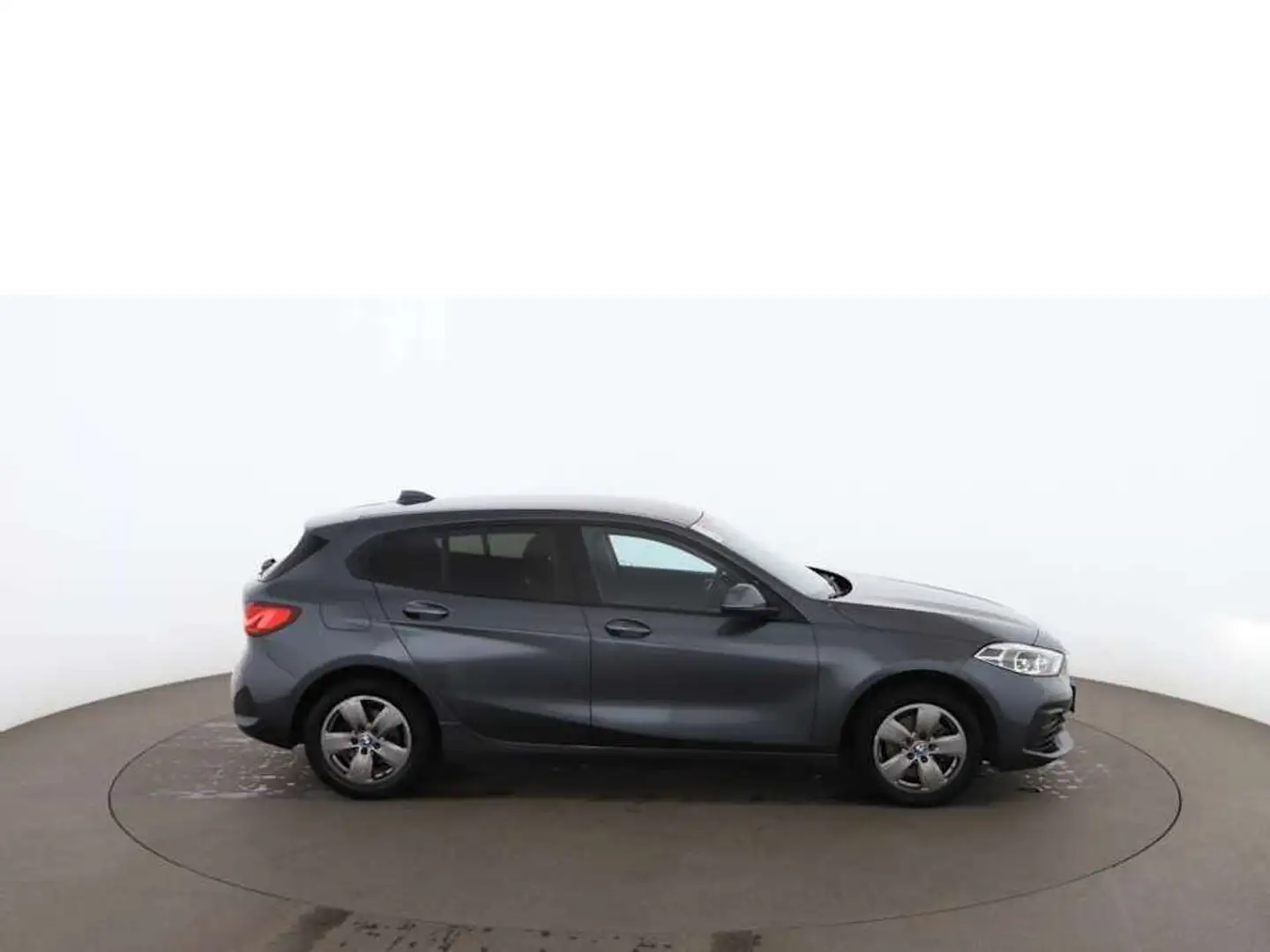 BMW 116 d Aut LED NAVI LEDER TEMP LANE-ASSIST PDC Grau - 2