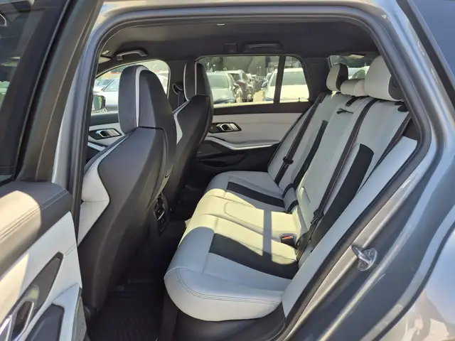 BMW M3 view 7