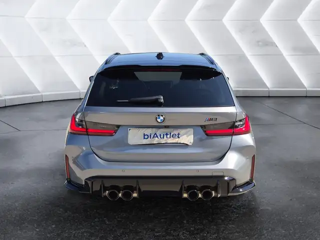 BMW M3 view 3