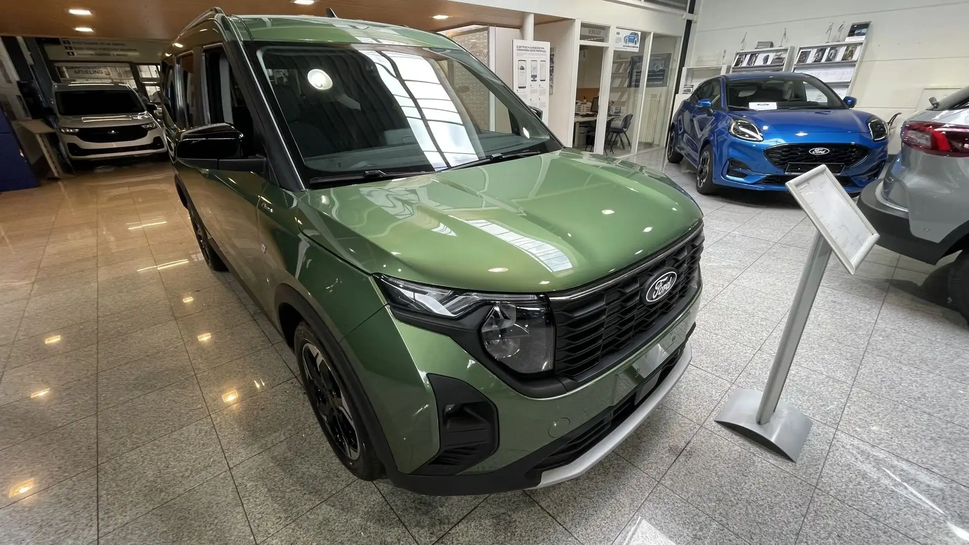 Ford Tourneo Courier Ecoboost Active - 1