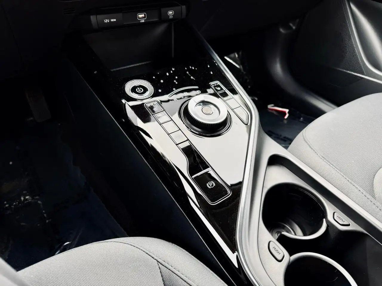 Kia Niro снимка Kia Niro