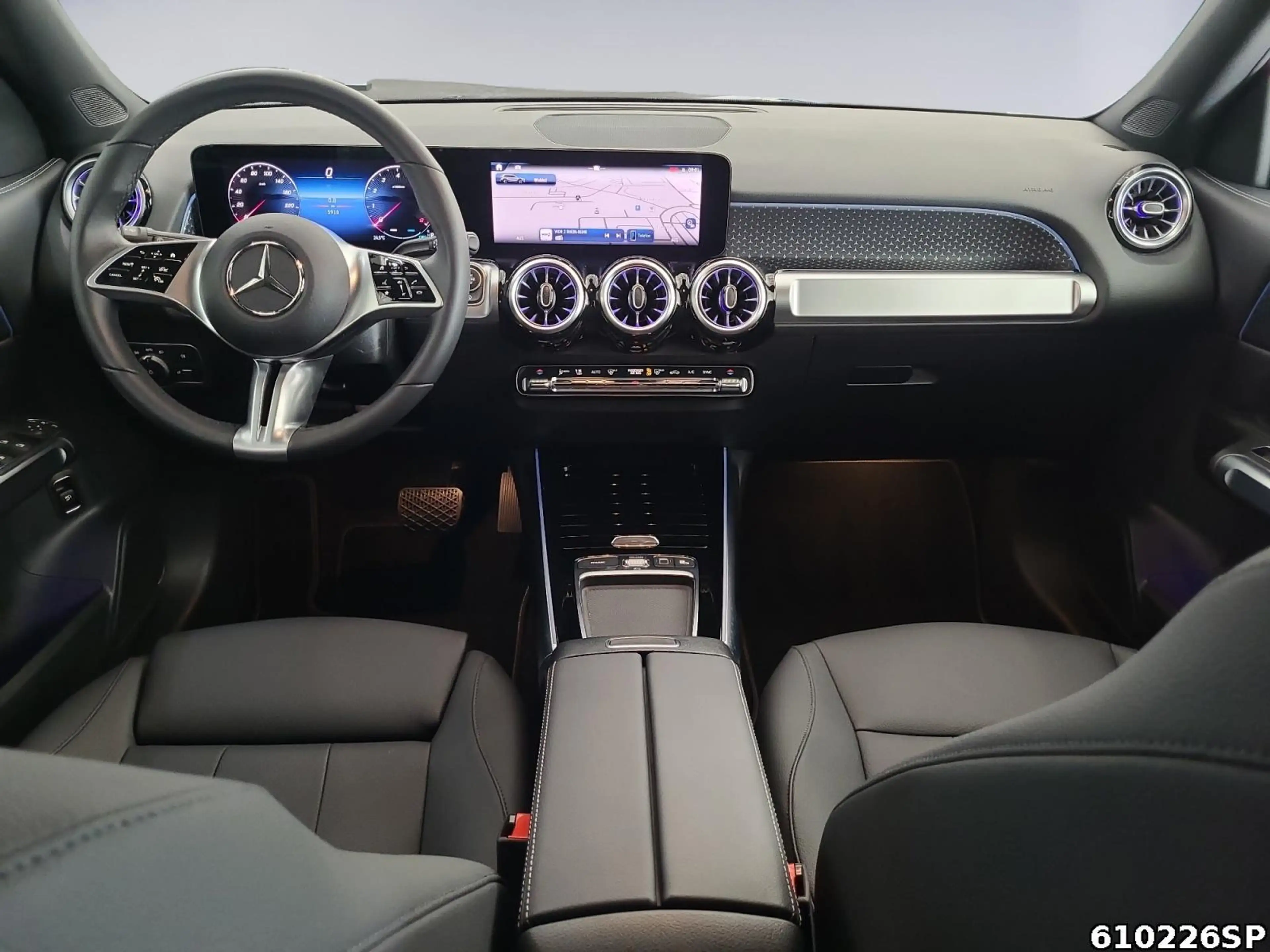 Mercedes-Benz GLB 200 Progressive AHK Distronic Kamera Keyless — photo 8