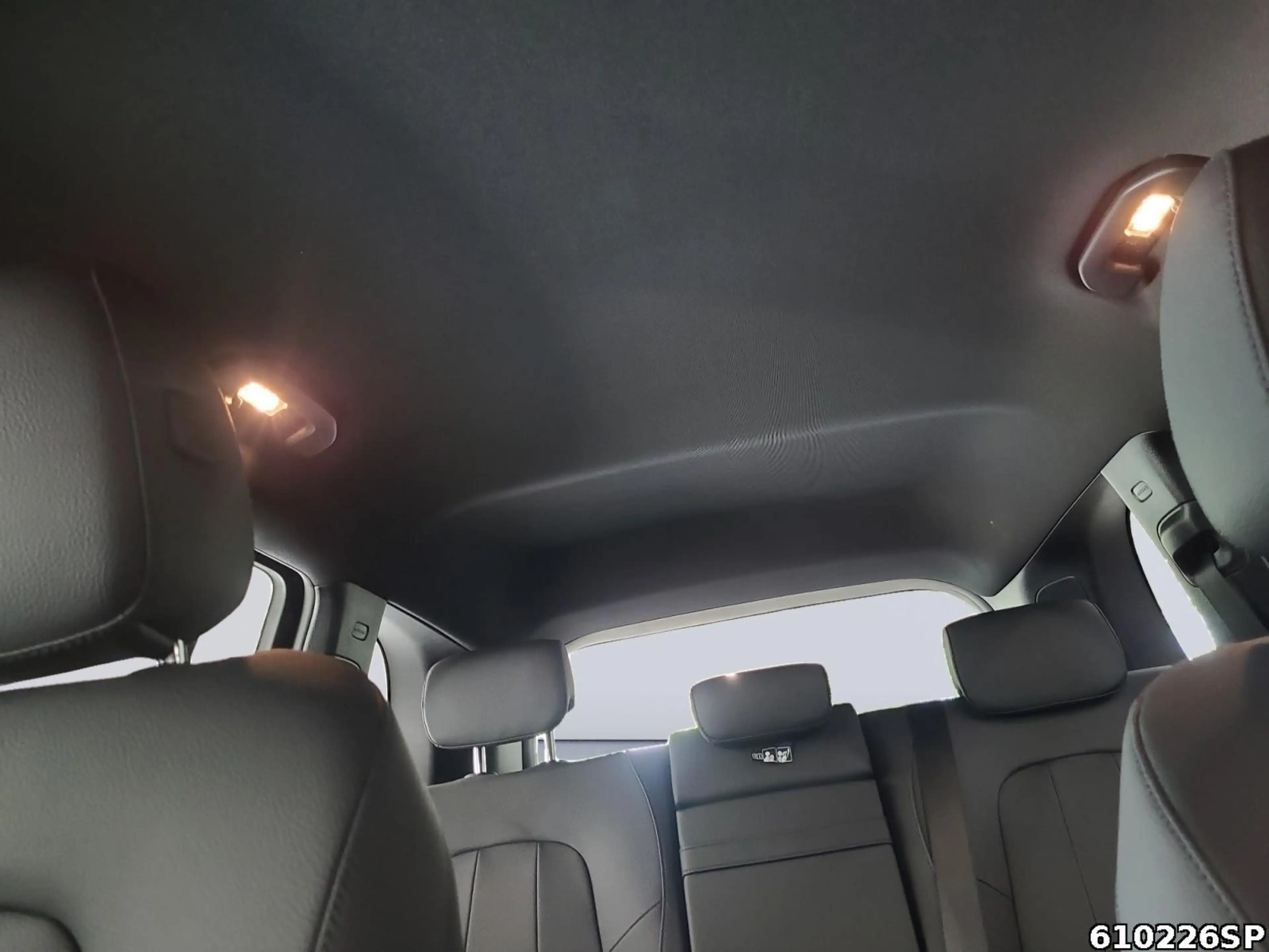 Mercedes-Benz GLB 200 Progressive AHK Distronic Kamera Keyless — photo 13