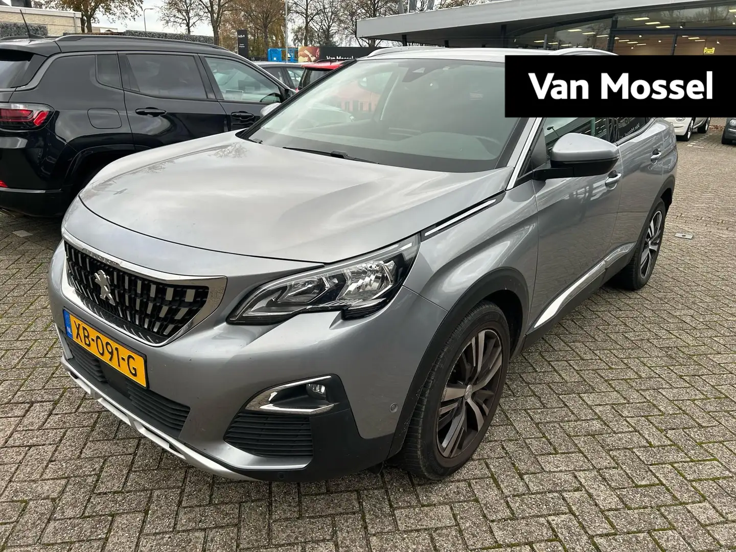 Peugeot 3008 1.2 PureTech GT Line | Navigataie | Camera | Clima Grijs - 1