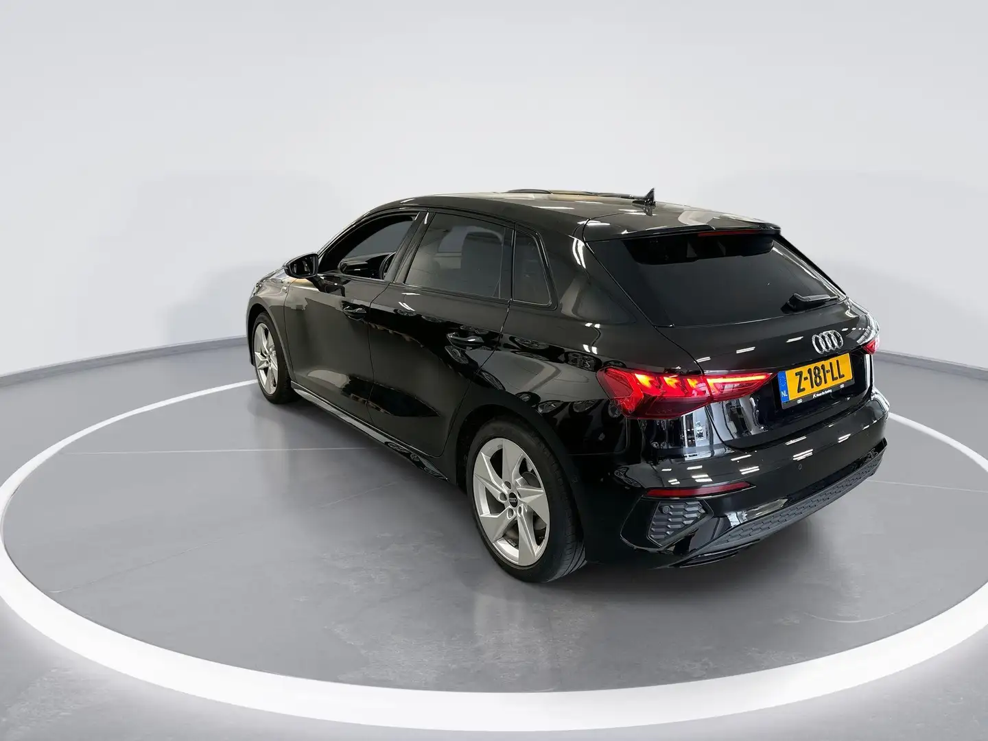 Audi A3 Sportback 35 TFSI S edition · Apple/Android Car Pl Zwart - 2