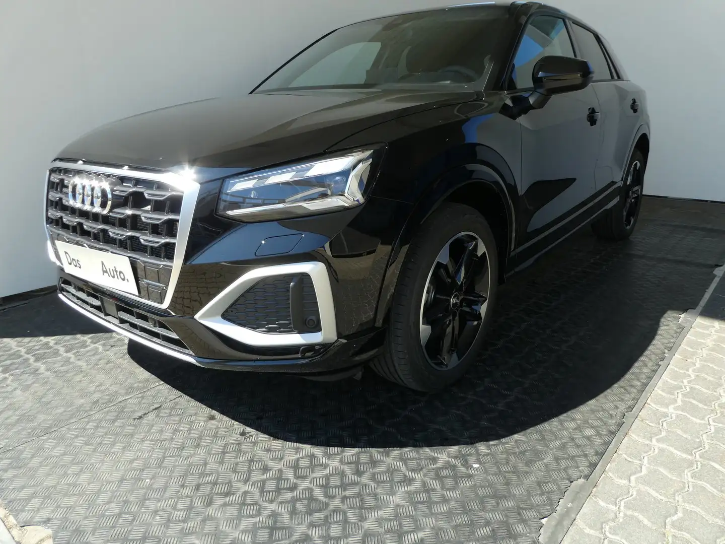 Audi Q2 35 TDI quattro admired Noir - 1