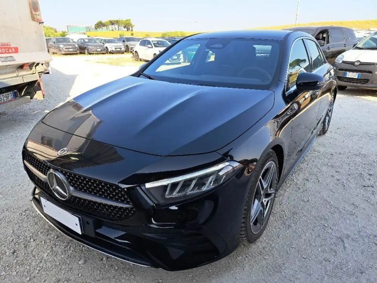 Mercedes-Benz A 200 A 200 d AMG Line Premium auto - 1