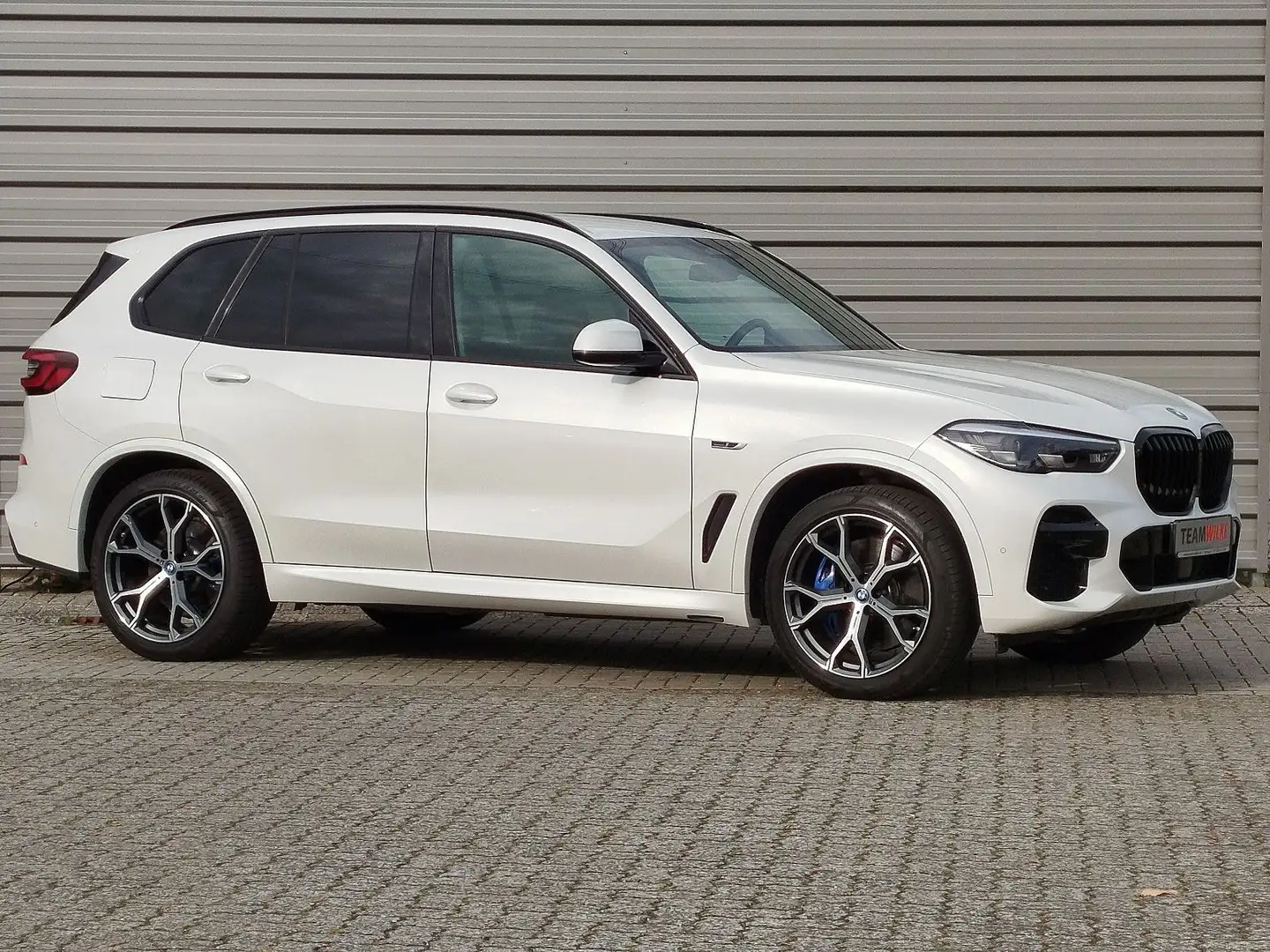 BMW X5 XDrive 45e M Sport AHZ DAB KAM Winterräder Weiß - 2