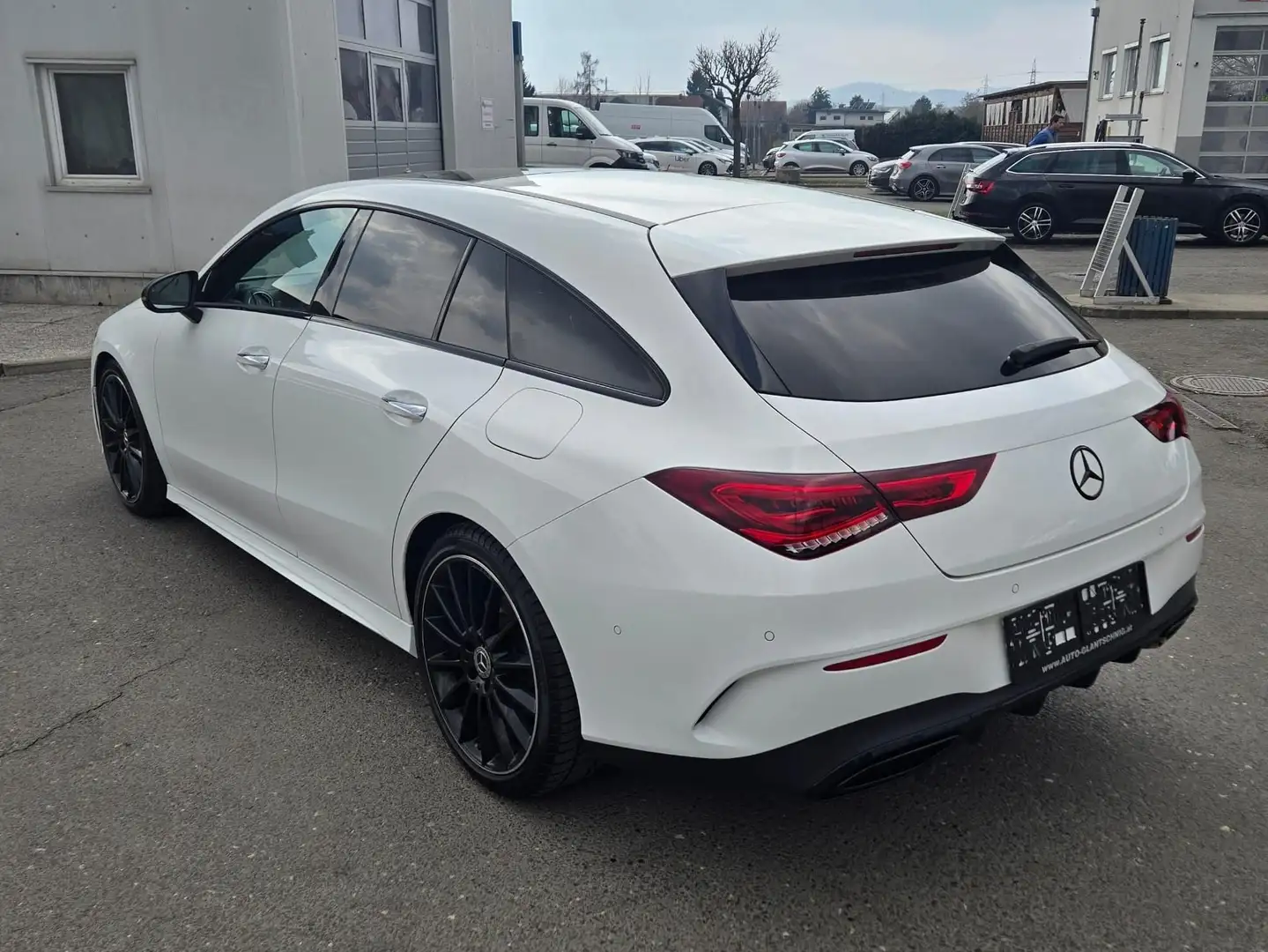 Mercedes-Benz CLA 220 CLA 220 d 4Matic * AMG Paket * Night Paket * Weiß - 2