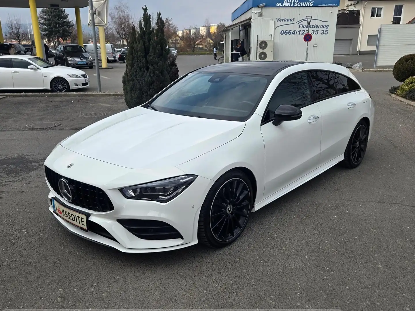 Mercedes-Benz CLA 220 CLA 220 d 4Matic * AMG Paket * Night Paket * Weiß - 1