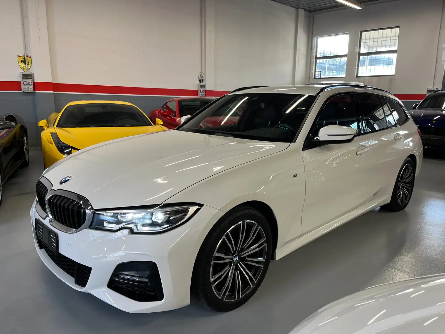 BMW 320 320d Touring Msport auto - GANCIO TRAINO Blanco - 2