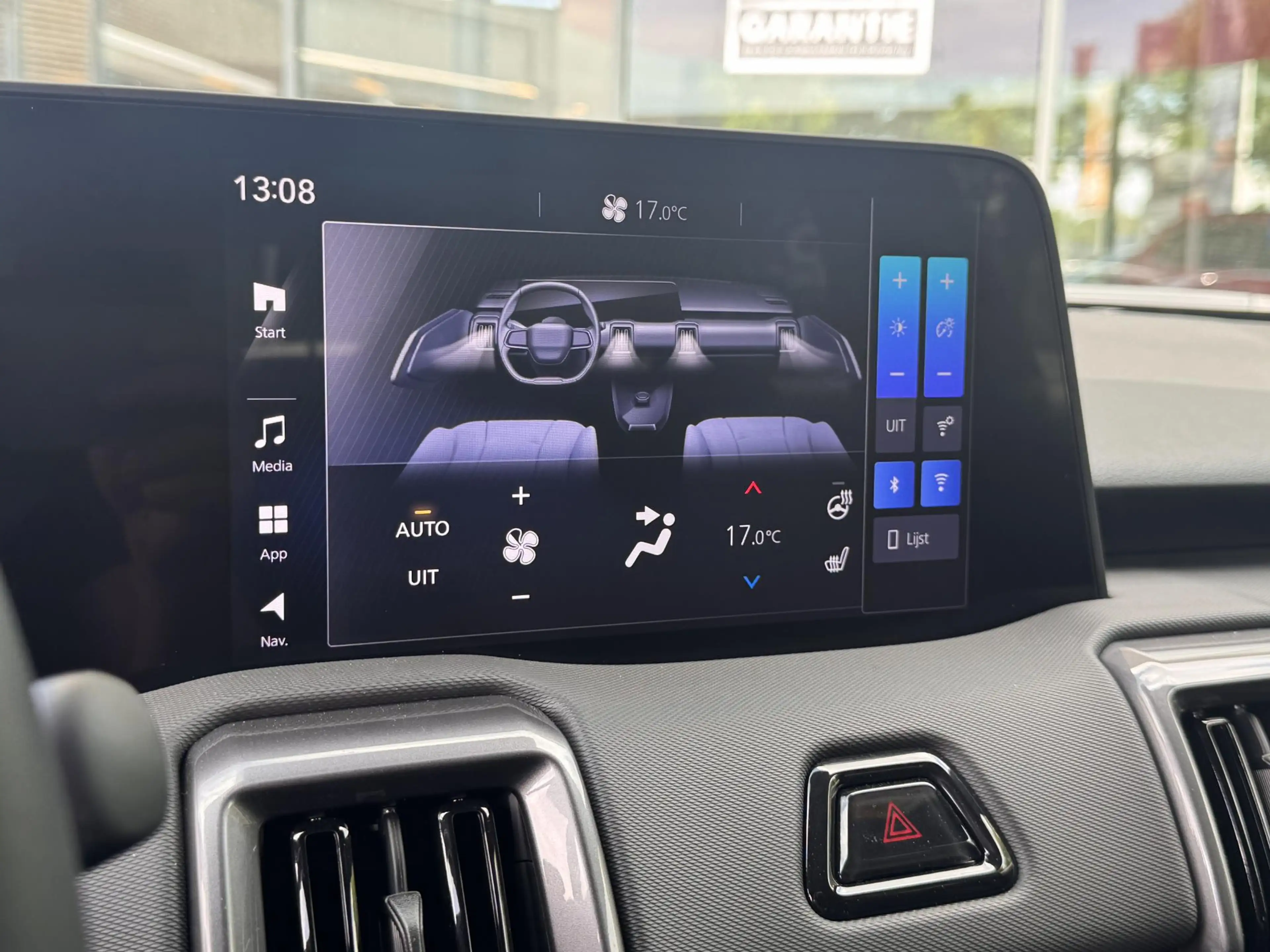 Toyota Urban Cruiser Executive 61 kWh Panoramadak Navigatie Camera 360 — photo 14