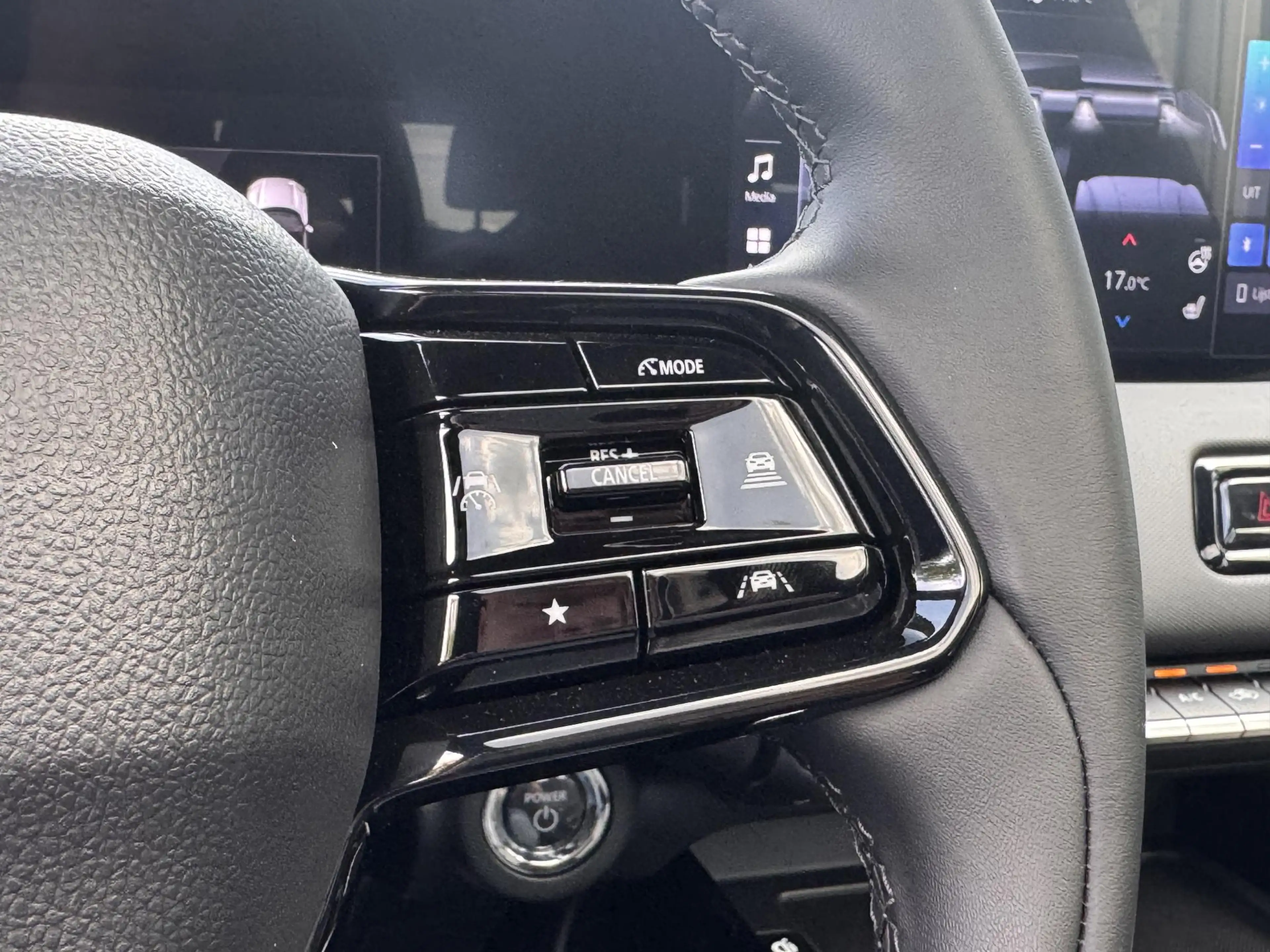 Toyota Urban Cruiser Executive 61 kWh Panoramadak Navigatie Camera 360 — photo 11