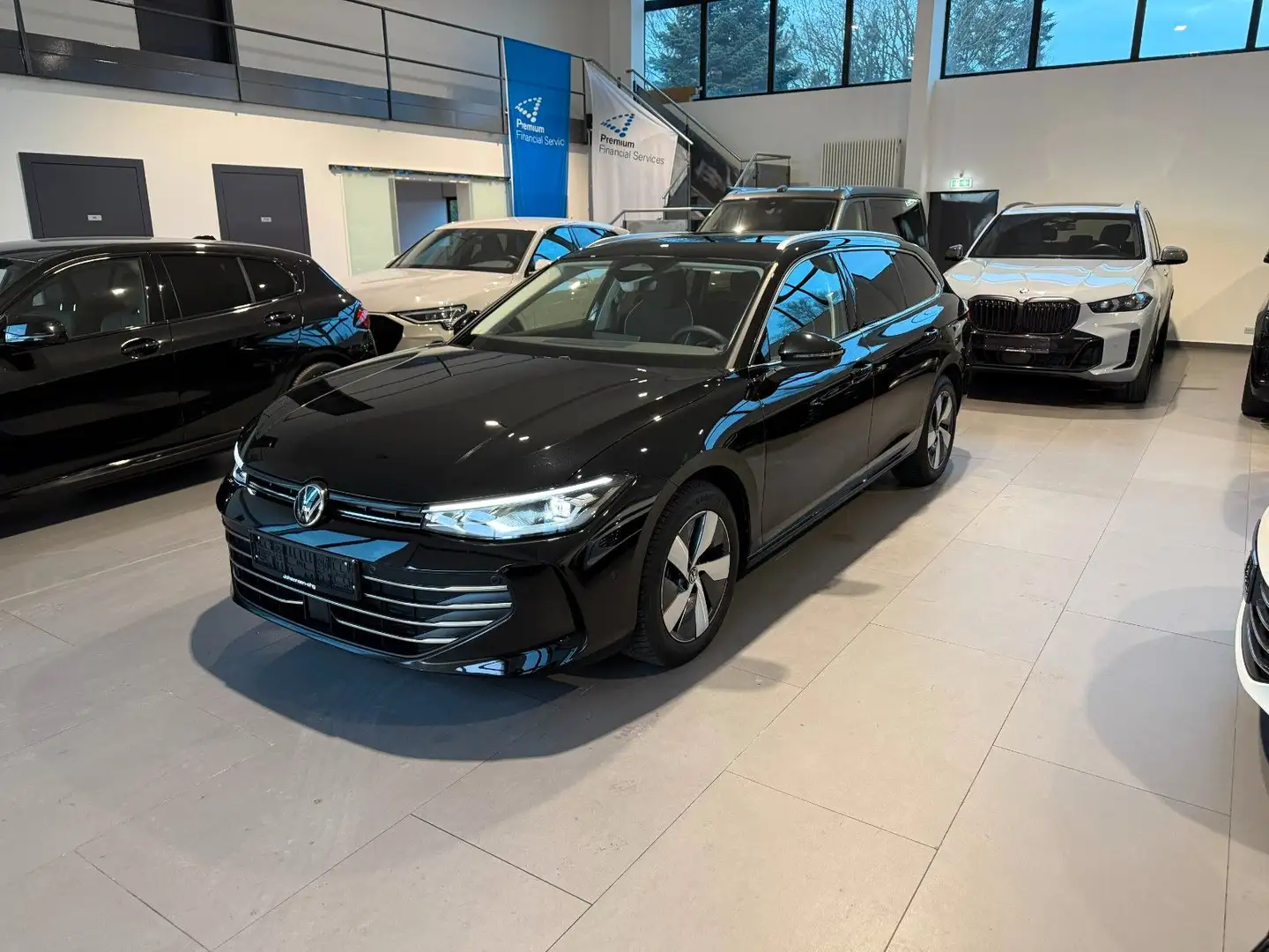 Volkswagen Passat Variant 2.0 TDI DSG Business AHK,ACC,KAM Schwarz - 1
