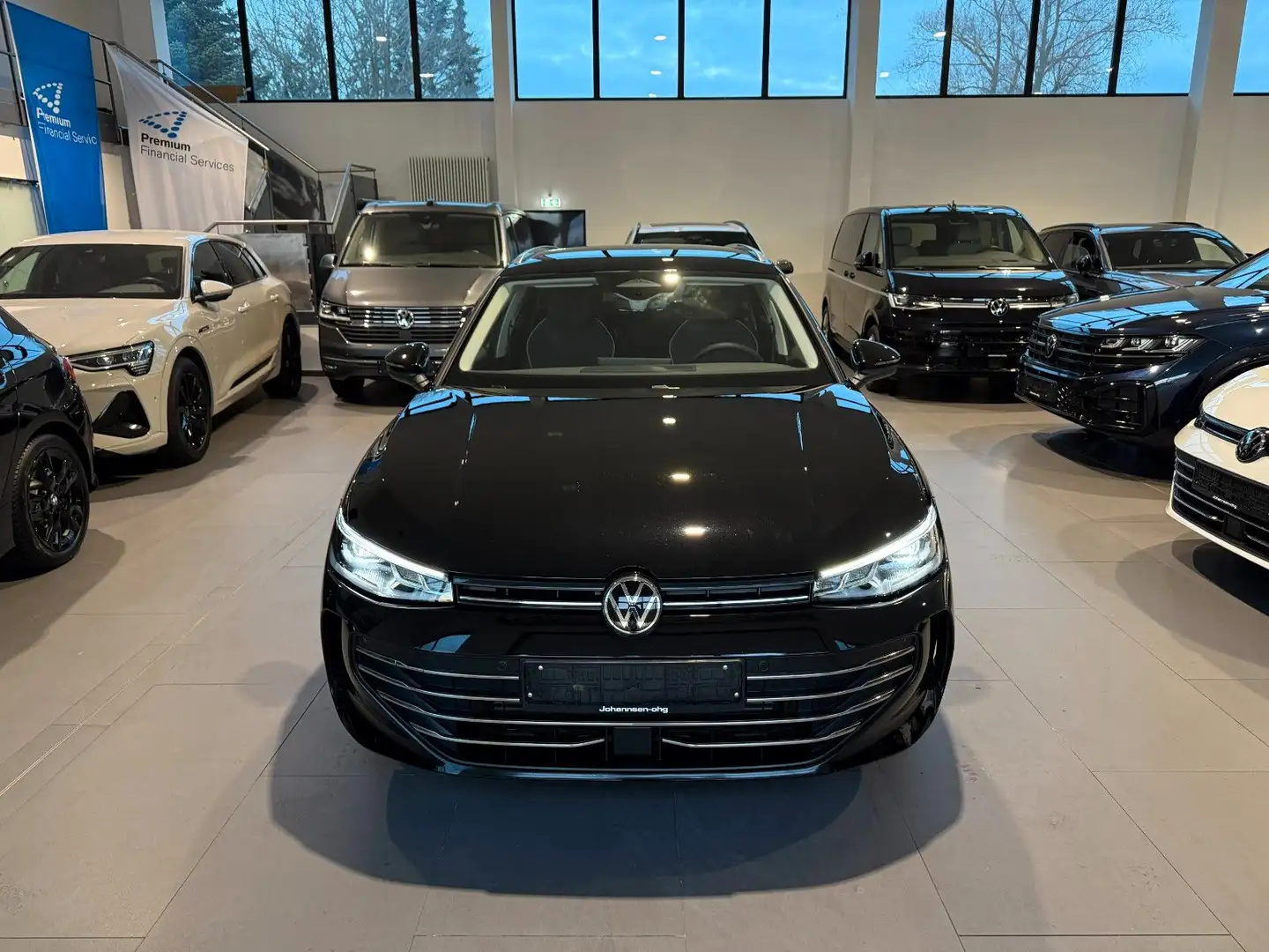 Volkswagen Passat Variant 2.0 TDI DSG Business AHK,ACC,KAM Schwarz - 2