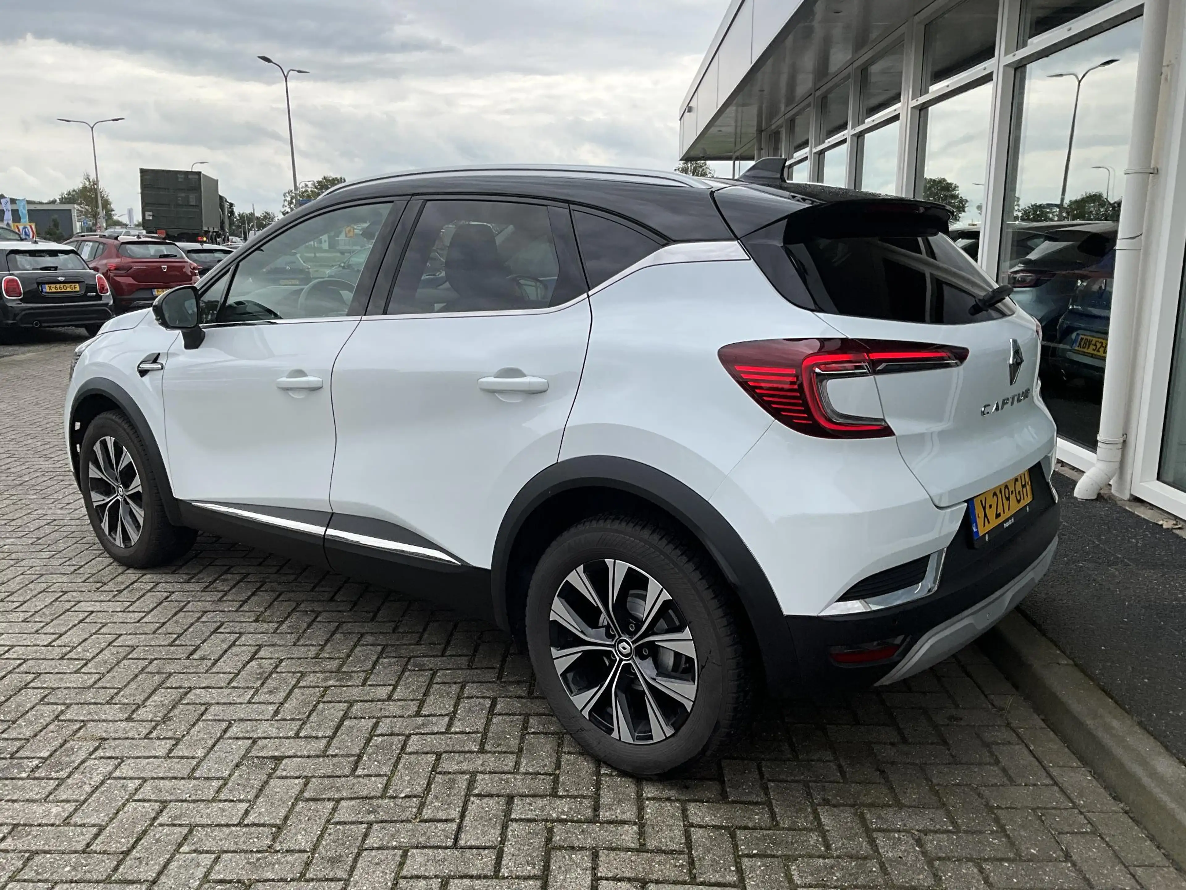 Renault Captur 1.0 TCe 90 techno — photo 5
